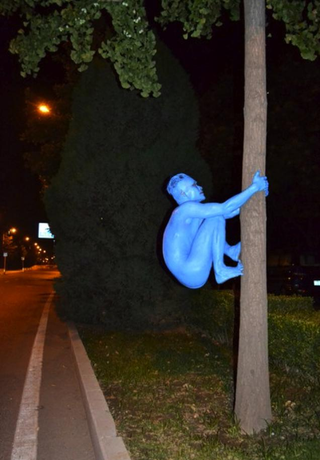 Illustration for article titled It's Like Avatar, But with a Naked Runner and a Sex Doll
